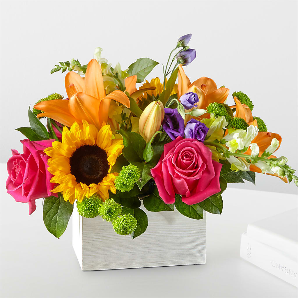 Best Day Box Bouquet – LESSLY'S FLOWERS, Columbia Heights MN