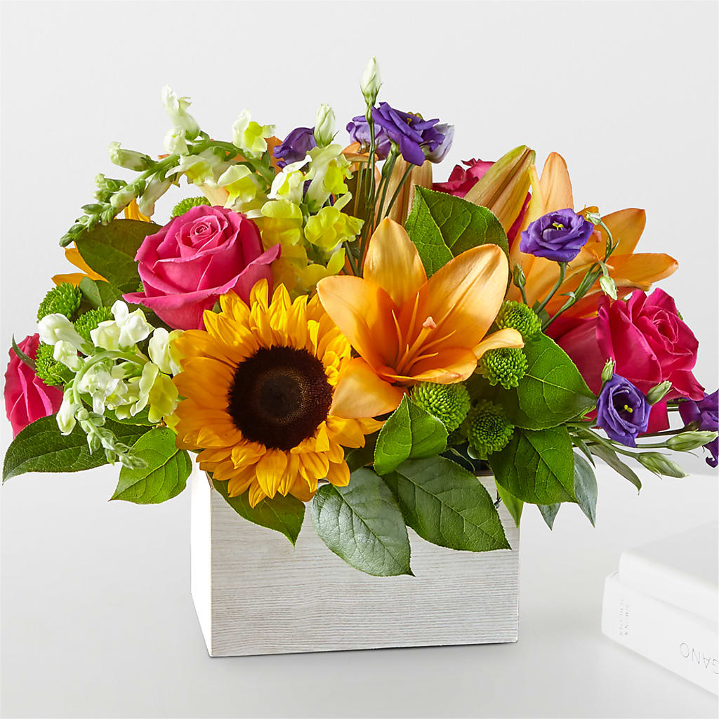 Best Day Box Bouquet – LESSLY'S FLOWERS, Columbia Heights MN