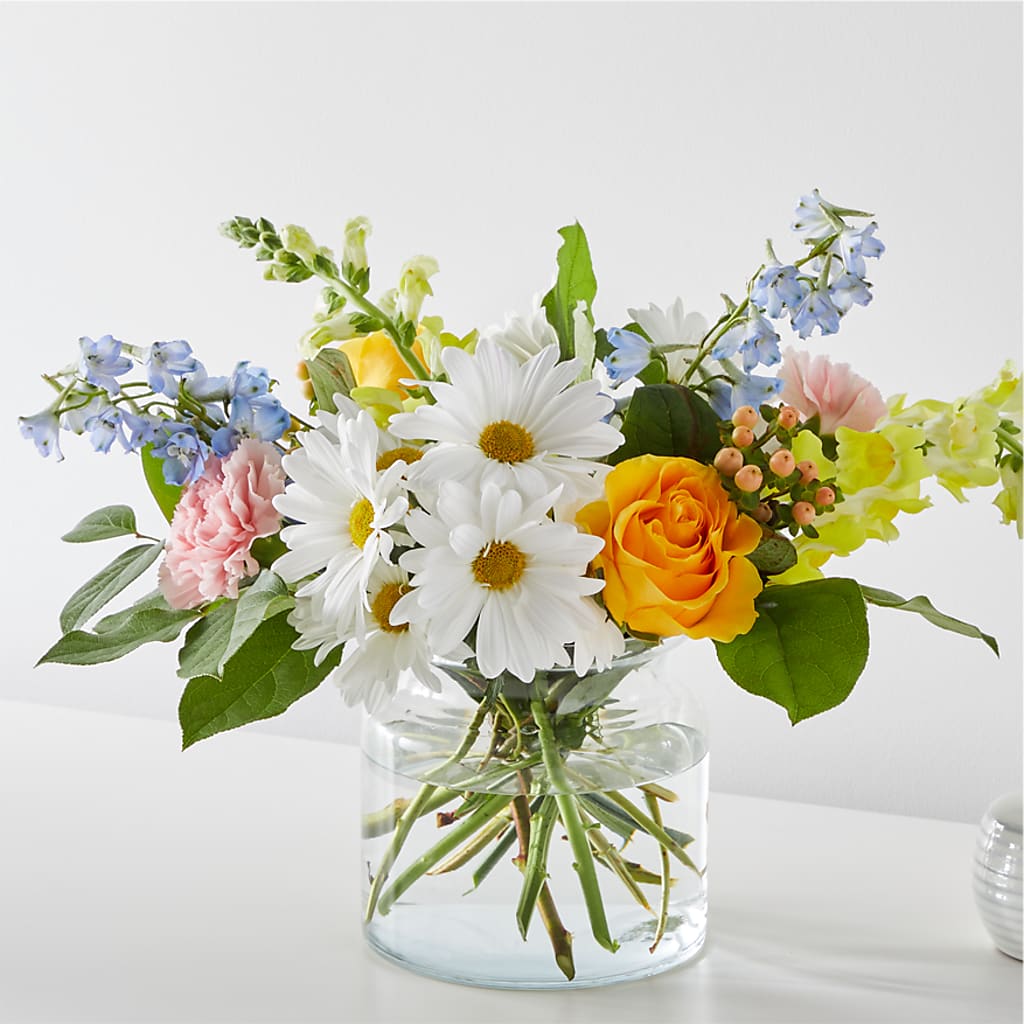Sun Salutation Bouquet – LESSLY'S FLOWERS, Columbia Heights MN
