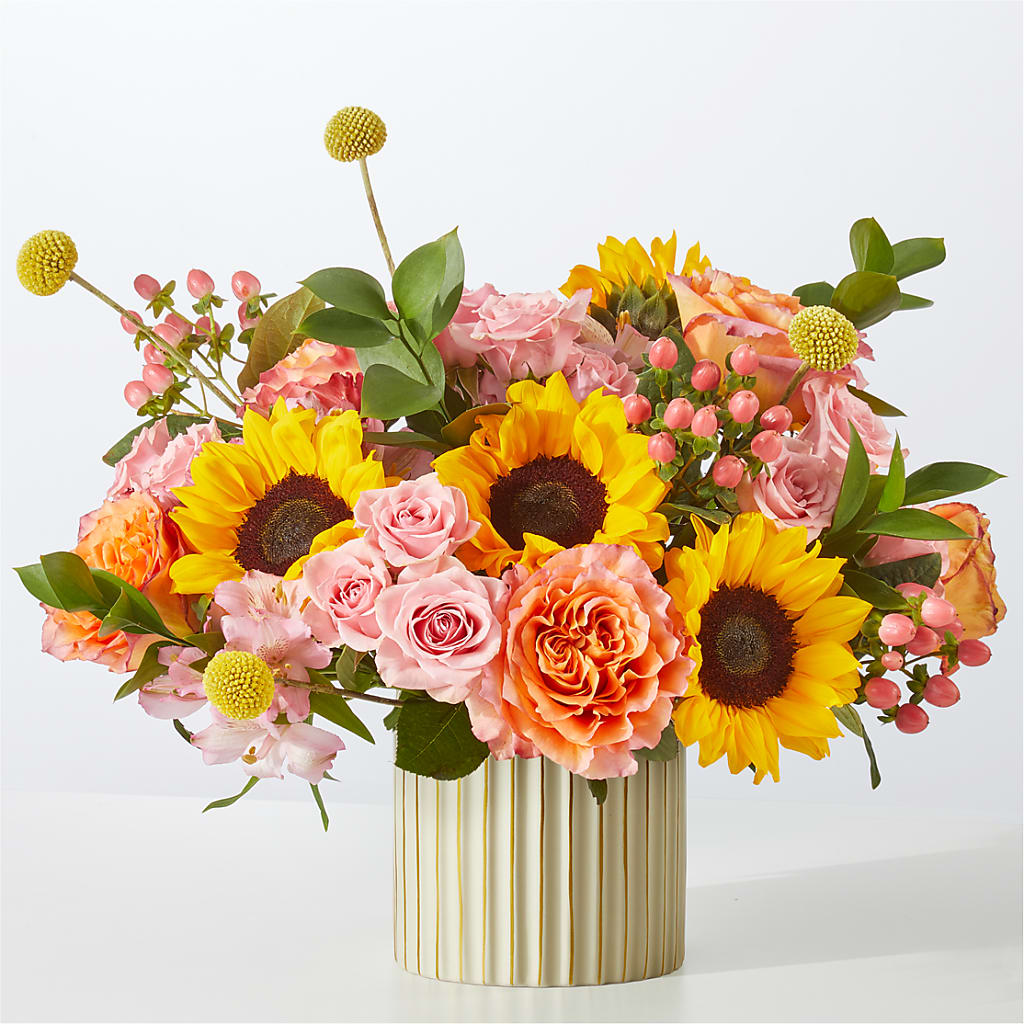 Sun's Out Bouquet – LESSLY'S FLOWERS, Columbia Heights MN