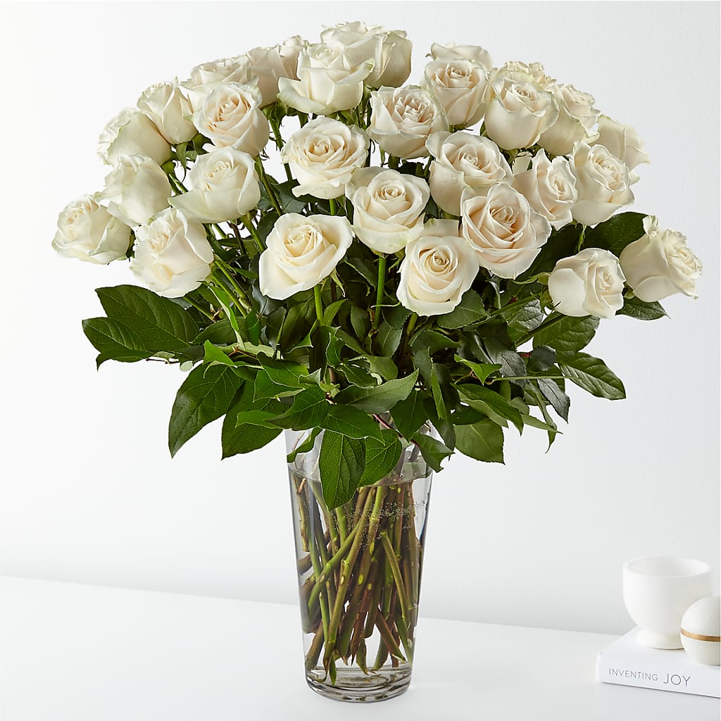 Long Stem White Rose Bouquet – LESSLY'S FLOWERS, Columbia Heights MN