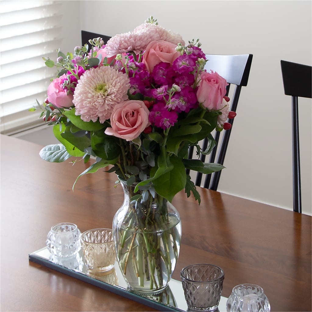 Sunday Morning Bouquet – LESSLY'S FLOWERS, Columbia Heights MN