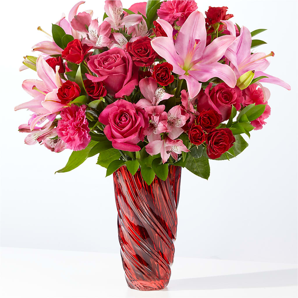 In Love Bouquet with Luxe Swirl Vase – LESSLY'S FLOWERS, Columbia Heights MN