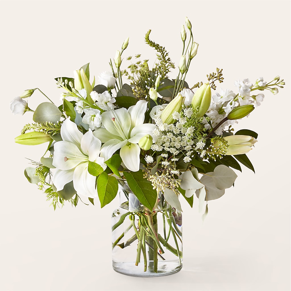 Alluring Elegance Bouquet – LESSLY'S FLOWERS, Columbia Heights MN