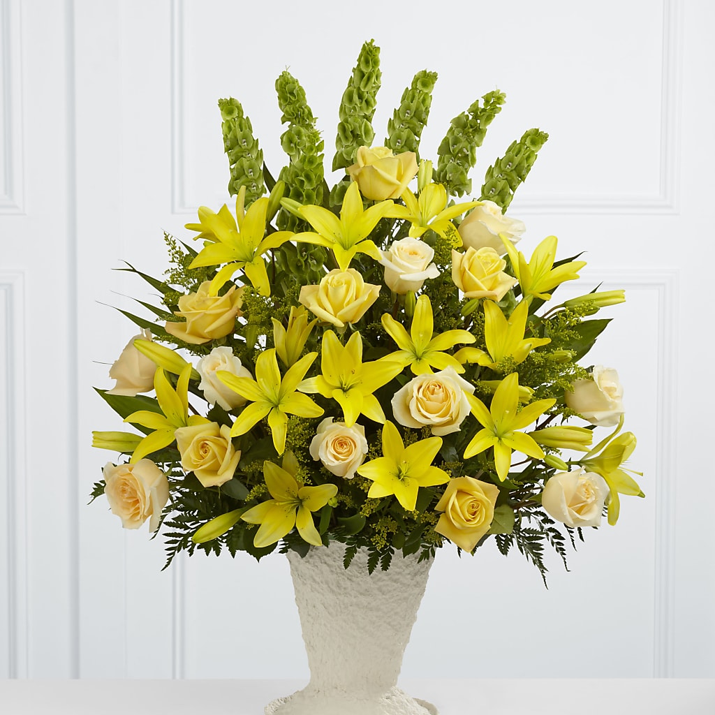 Golden Memories Arrangement – LESSLY'S FLOWERS, Columbia Heights MN