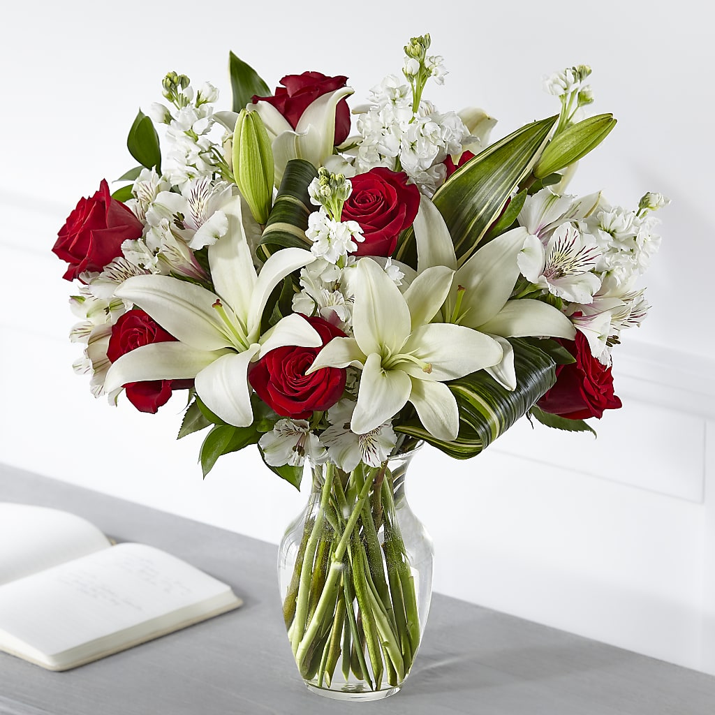 Loving Respect Bouquet – LESSLY'S FLOWERS, Columbia Heights MN