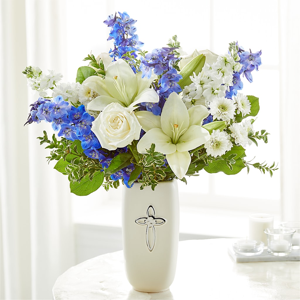 Heavenly Blossoms Bouquet – LESSLY'S FLOWERS, Columbia Heights MN