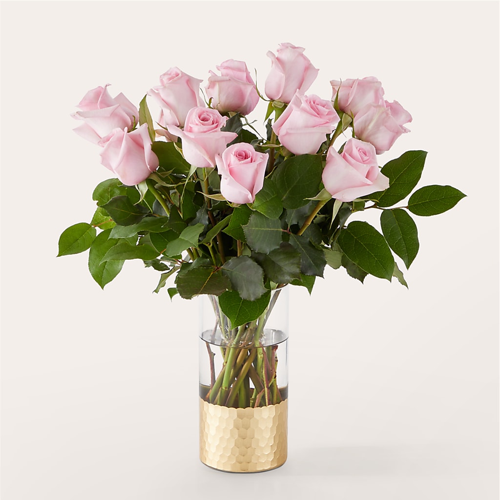 Picture Perfect Pink Rose Bouquet – LESSLY'S FLOWERS, Columbia Heights MN
