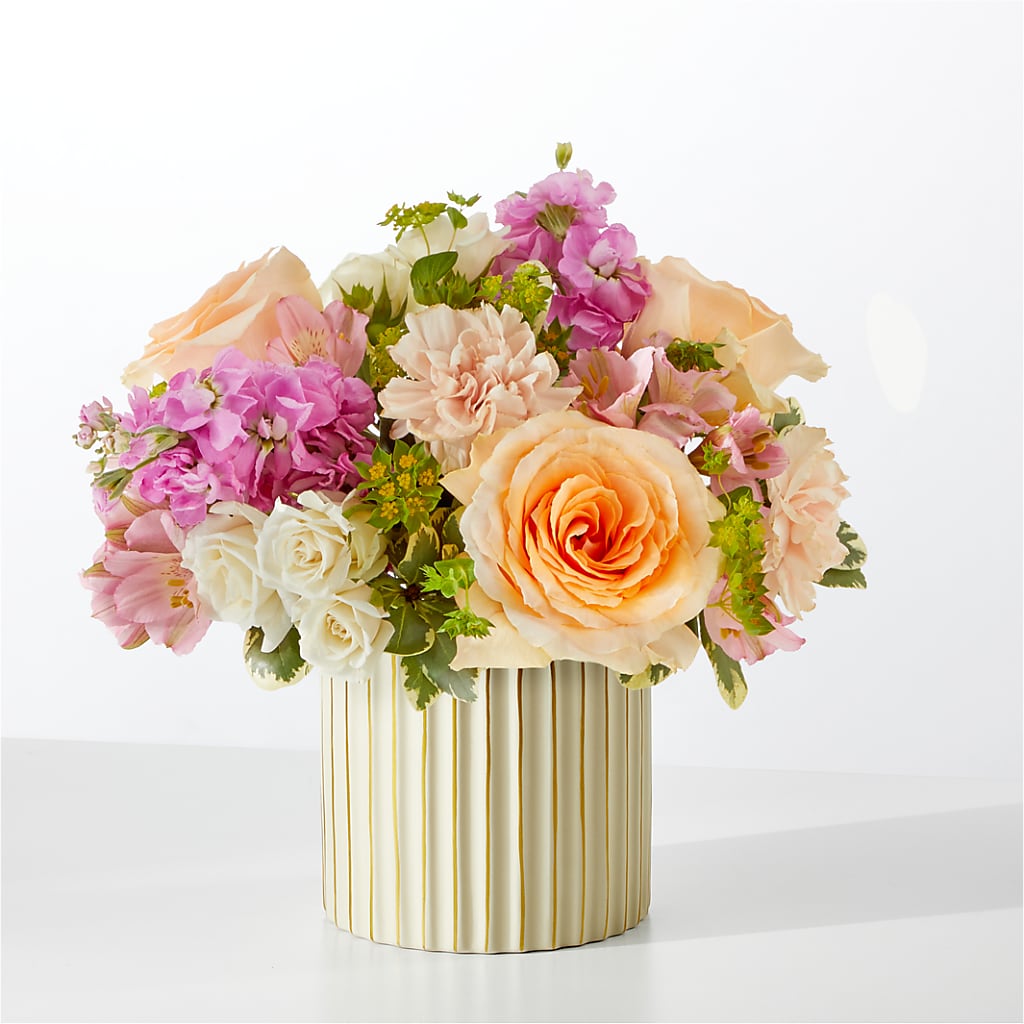 Paradise Bouquet with Ivory Vase – LESSLY'S FLOWERS, Columbia Heights MN