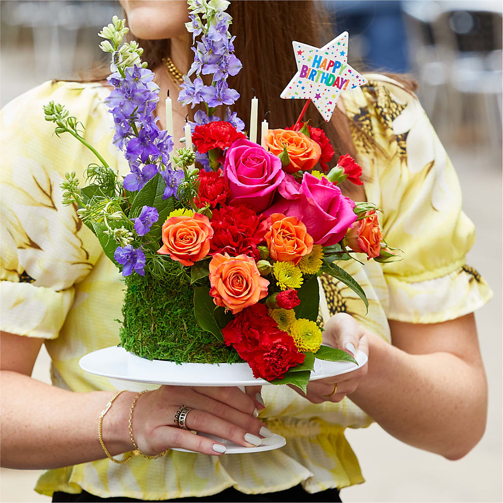 Best Year Yet Floral Cake – LESSLY'S FLOWERS, Columbia Heights MN