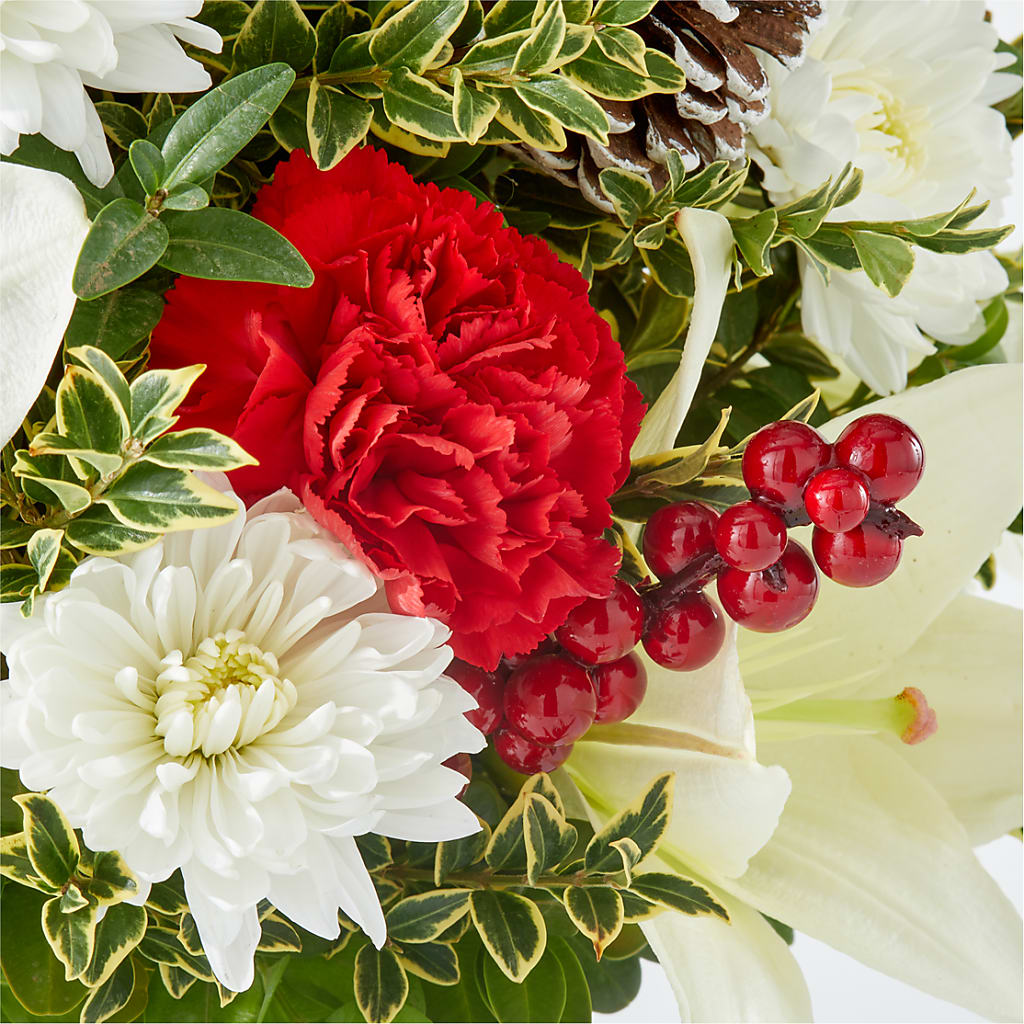 Festive Moments Tree – LESSLY'S FLOWERS, Columbia Heights MN