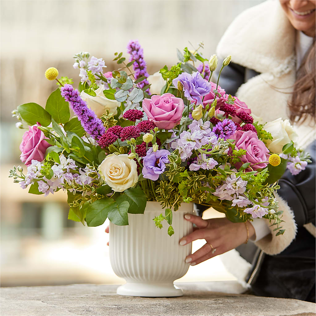Work of Art Bouquet – LESSLY'S FLOWERS, Columbia Heights MN