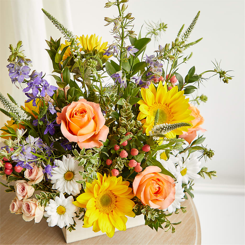 The Good Life Bouquet – LESSLY'S FLOWERS, Columbia Heights MN