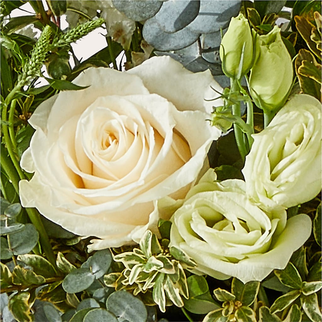Cashmere Bouquet – LESSLY'S FLOWERS, Columbia Heights MN