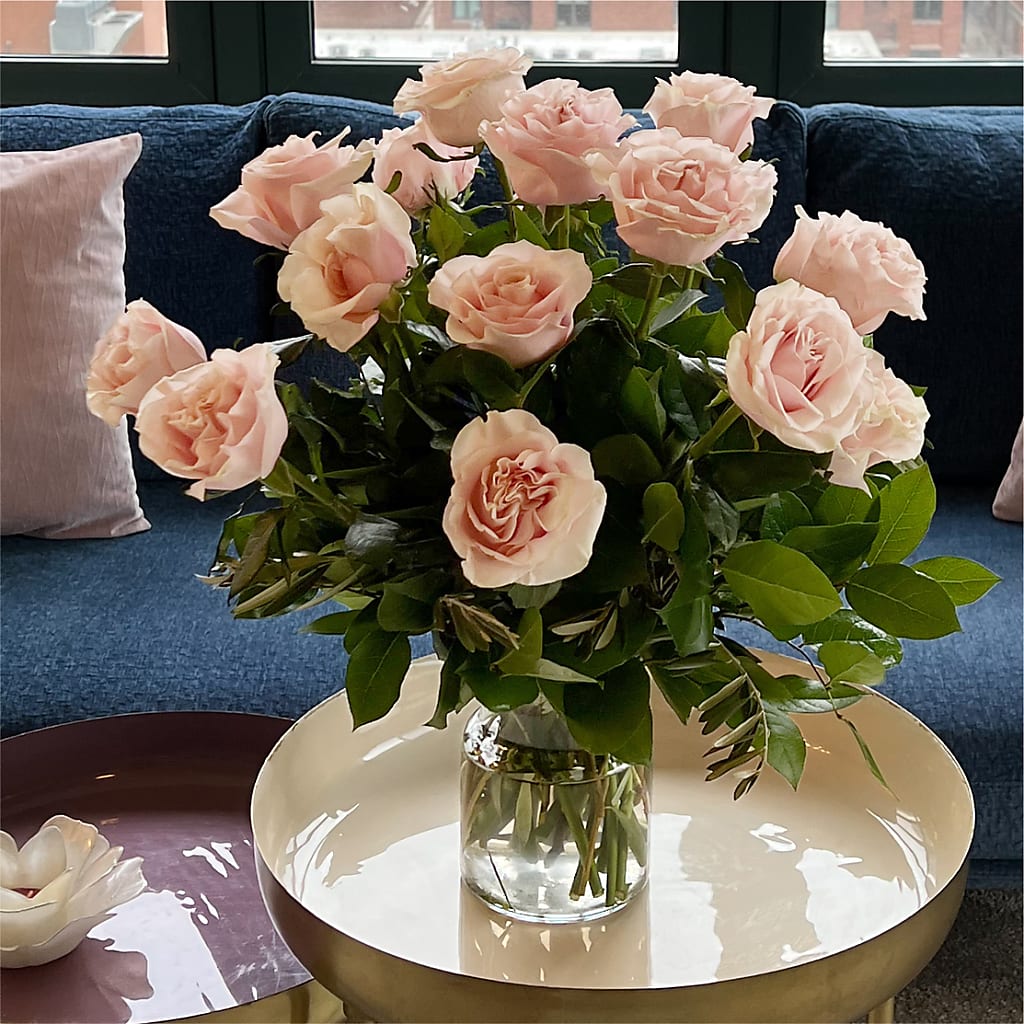 Long Stem Pink Rose Bouquet – LESSLY'S FLOWERS, Columbia Heights MN