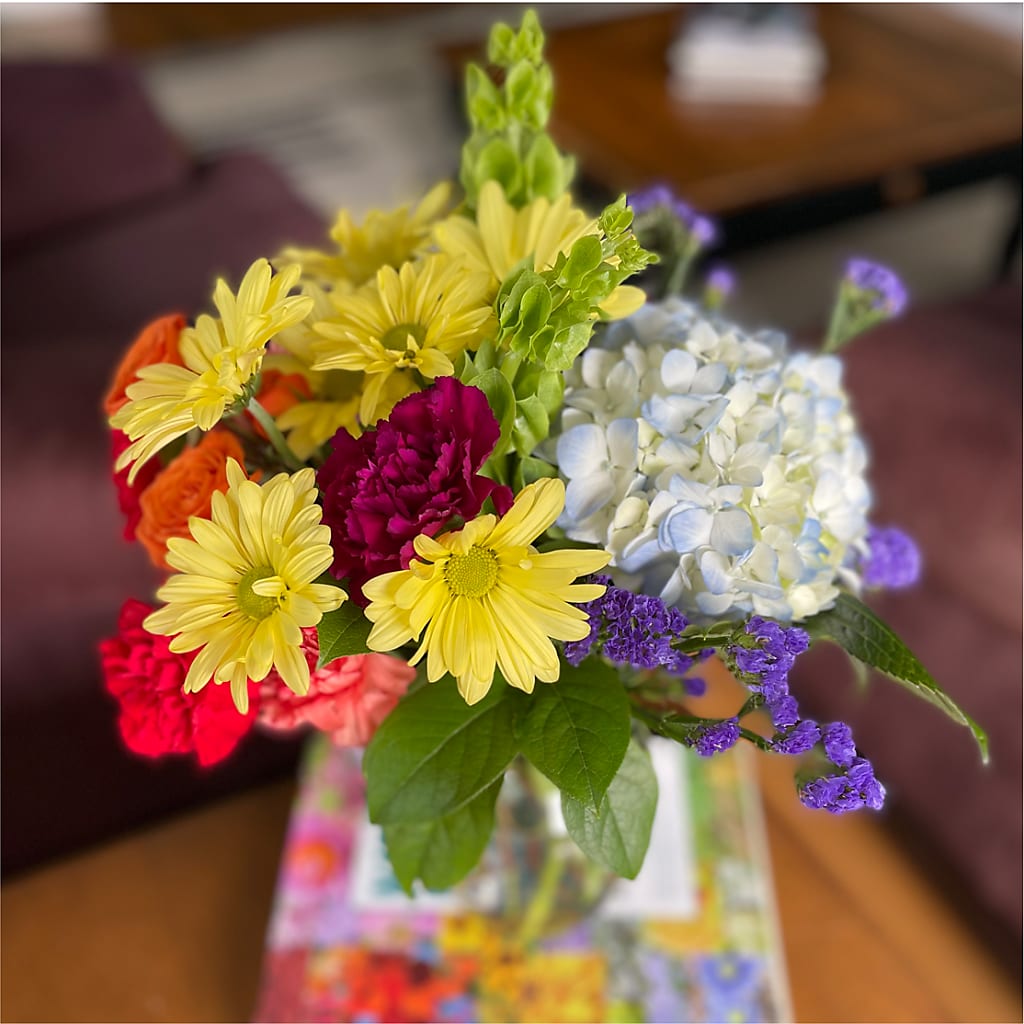 Summer Spectra - A Florist Original – LESSLY'S FLOWERS, Columbia Heights MN