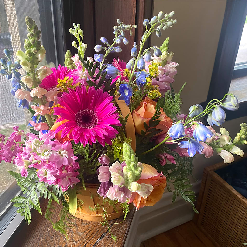 Garden of Life Basket – LESSLY'S FLOWERS, Columbia Heights MN