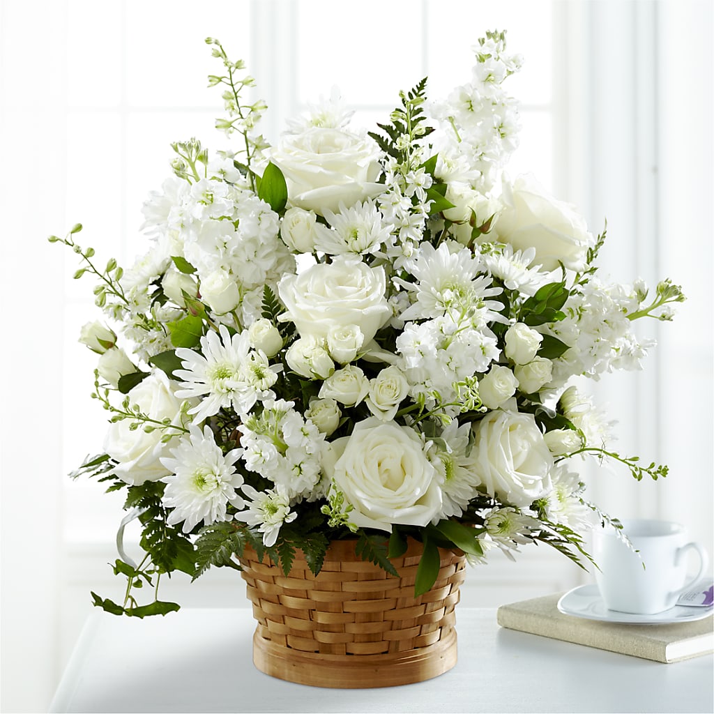 Heartfelt Condolences Arrangement – LESSLY'S FLOWERS, Columbia Heights MN