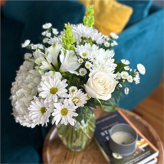 Classic Ivory – A Florist Original – LESSLY'S FLOWERS, Columbia Heights MN