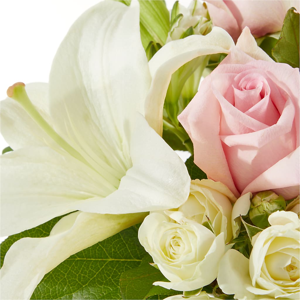 Kindhearted Bouquet – LESSLY'S FLOWERS, Columbia Heights MN