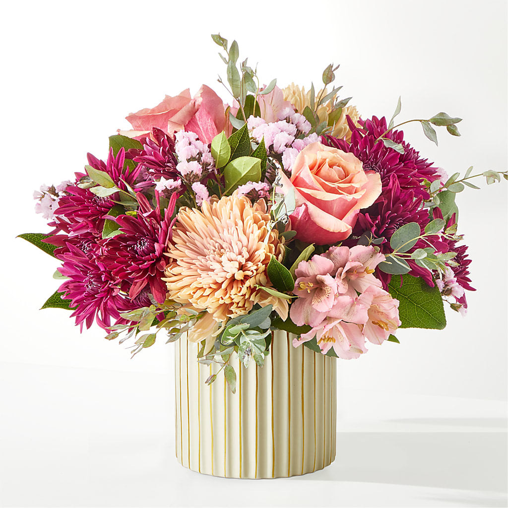 Berry Cobbler Bouquet with Ivory Vase – LESSLY'S FLOWERS, Columbia Heights MN