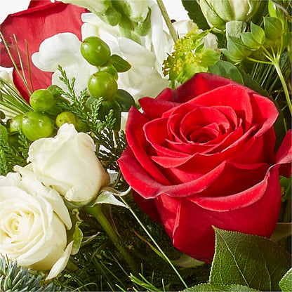 Deck the Halls Bouquet – LESSLY'S FLOWERS, Columbia Heights MN