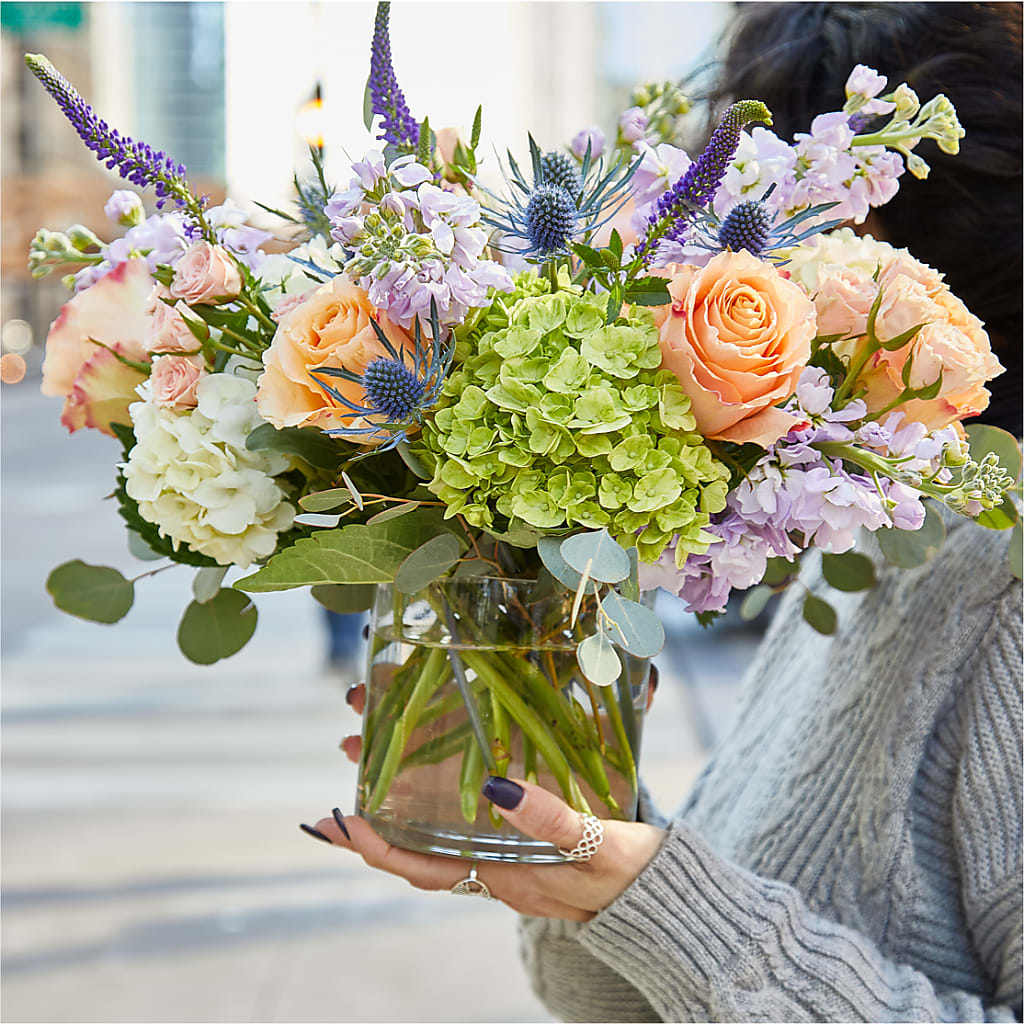 Porch Swing Bouquet – LESSLY'S FLOWERS, Columbia Heights MN