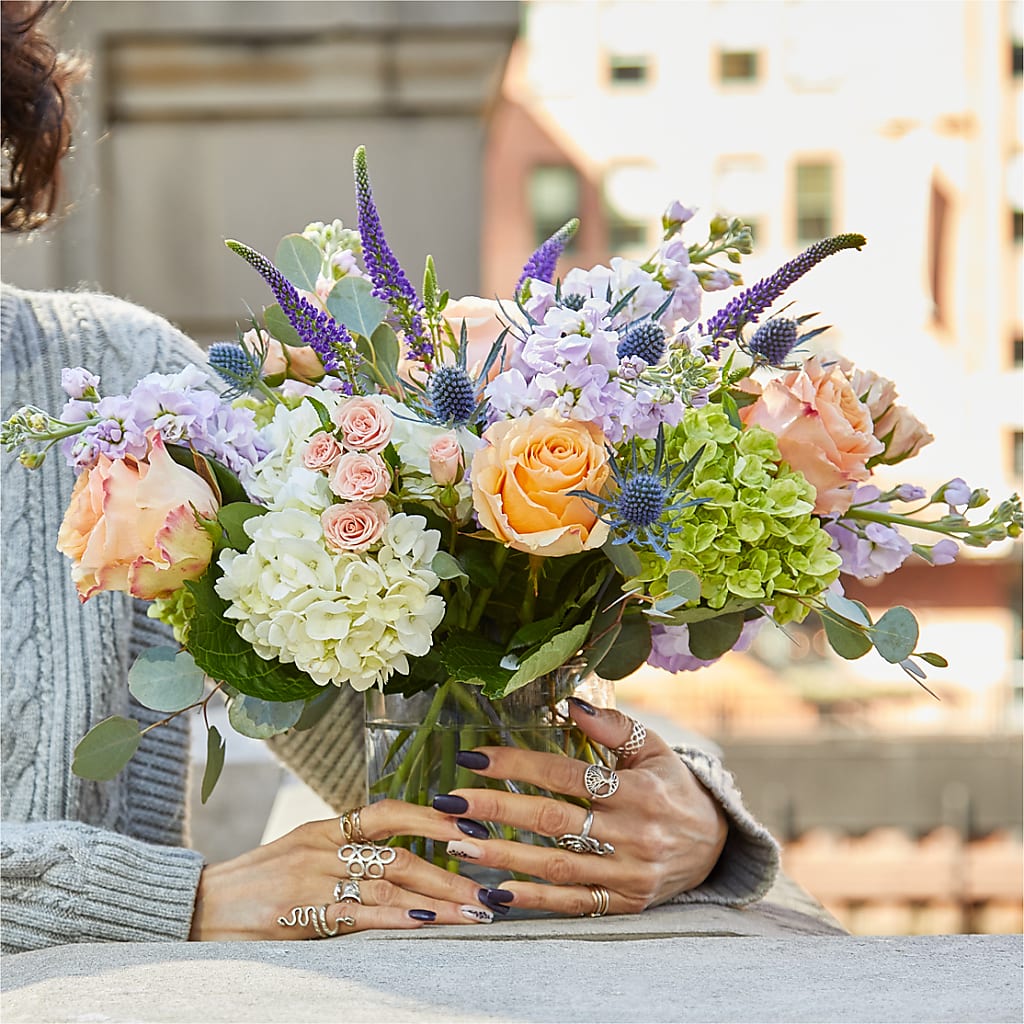 Porch Swing Bouquet – LESSLY'S FLOWERS, Columbia Heights MN