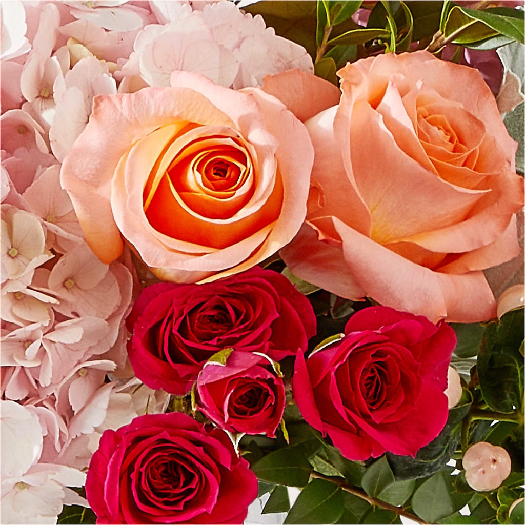 Glitz & Glam Bouquet – LESSLY'S FLOWERS, Columbia Heights MN